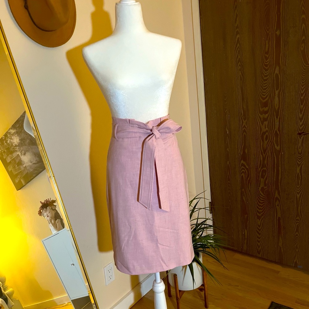 Belted pink rose skirt with back slit